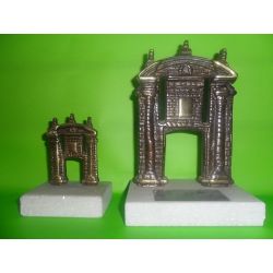 Esculturas de bronce Puerta de la Ciudadela sobre marmol 8 y 15 cm